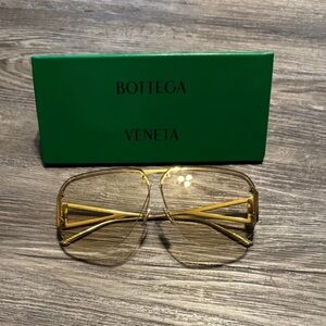 Sunglasses Designer By Bottega Veneta